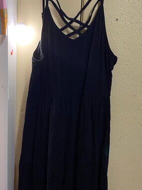 Hot Topic Black Strappy Midi Dress